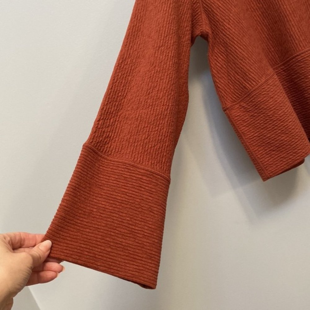 ❗️SOLD❗️2019 Lululemon Retreat Yourself Pullover Size XS/S - Picture 8 of 10